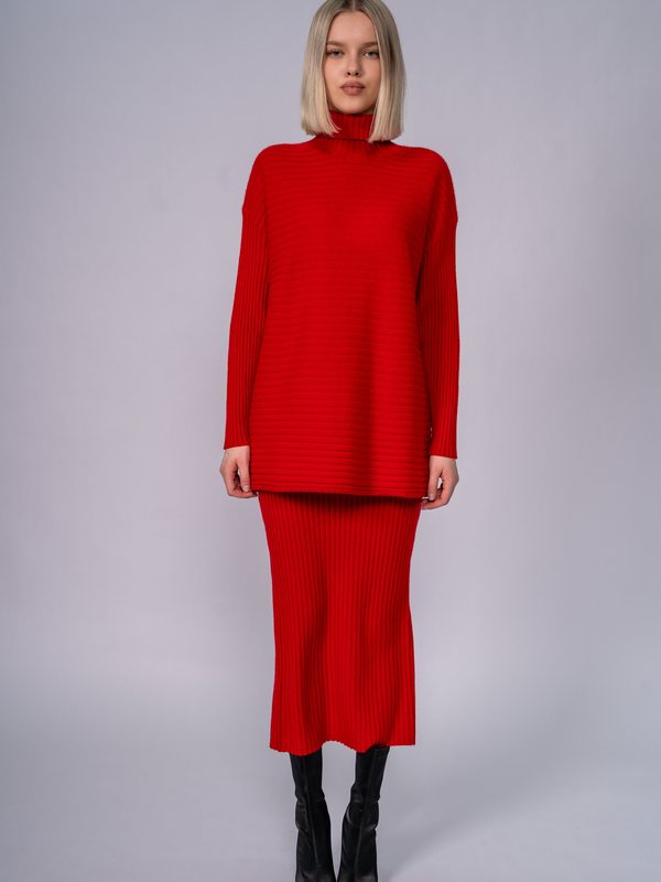 Horizontal-Rib Turtleneck Sweater in Red