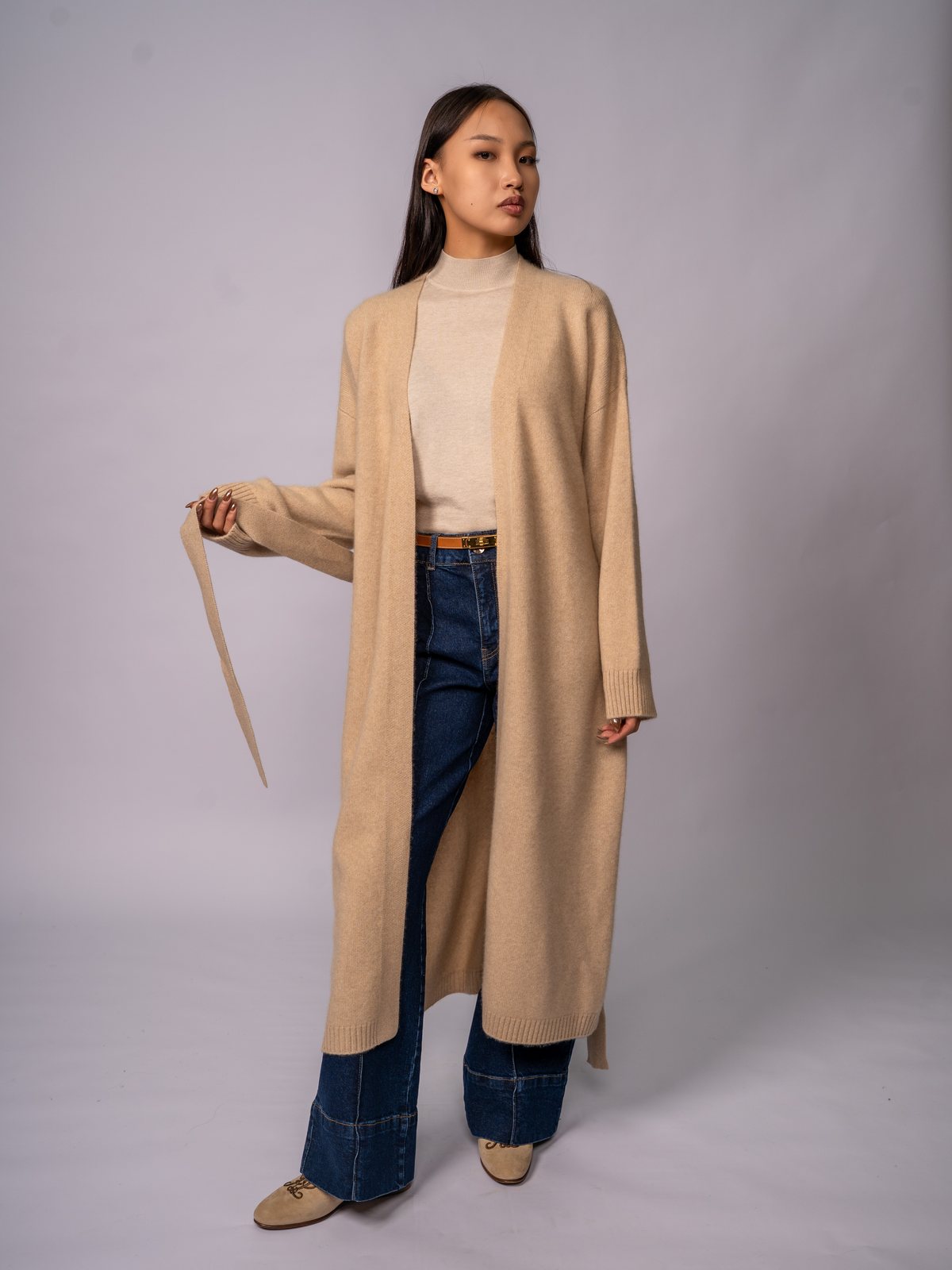 Langer Cardigan mit Gürtel · Organic Brown — Ansicht 1
