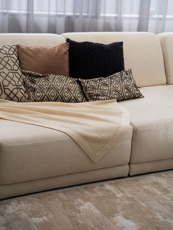Taygeta Throw · Cream
