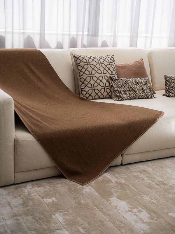 Alnitak Throw · Chestnut