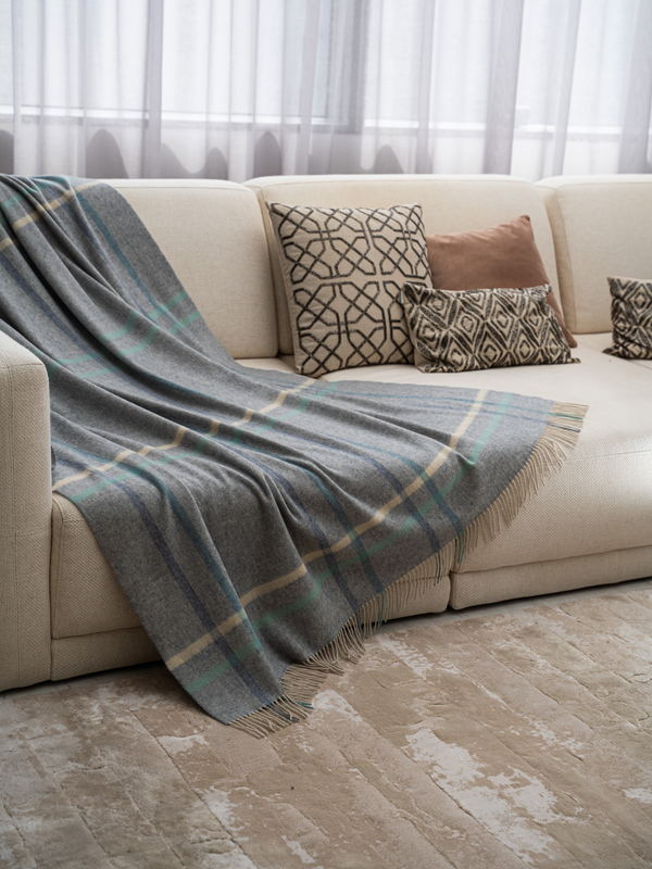 Alcor Throw · Blue Grey