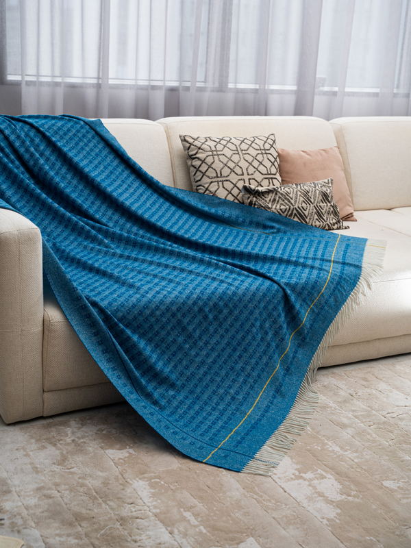Regulus Throw · Bright Blue