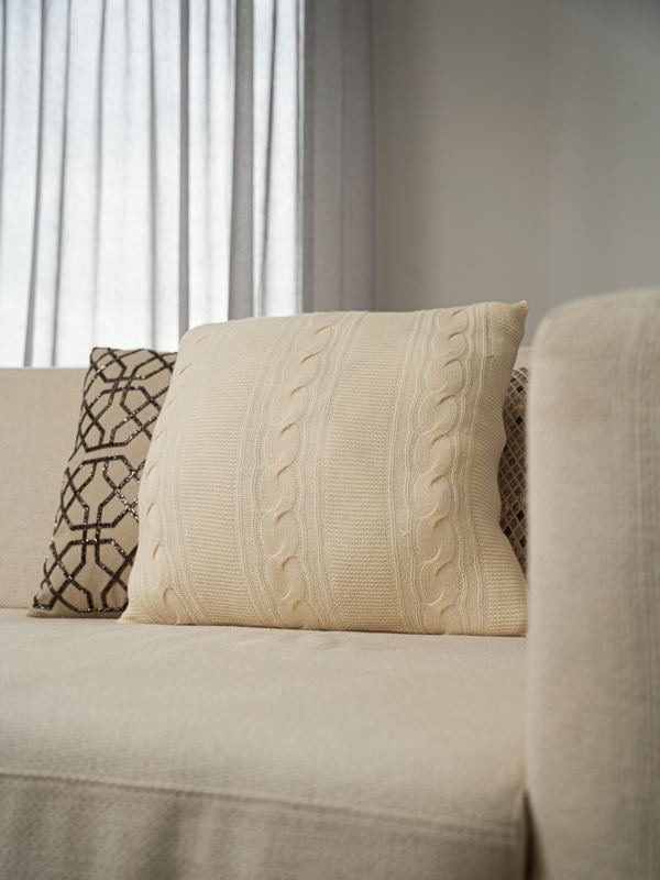Cable-Knit Cushion Cover · Cream