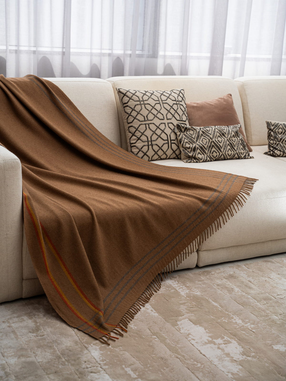 Elnath Plaid · Camel