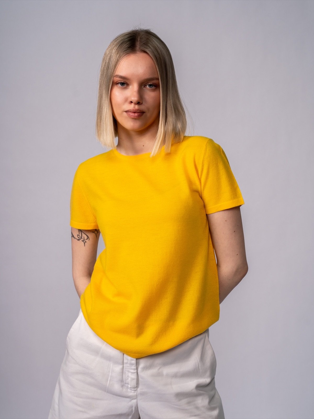 クルーネック 半袖ニットトップ · Marigold Yellow — ビュー 1