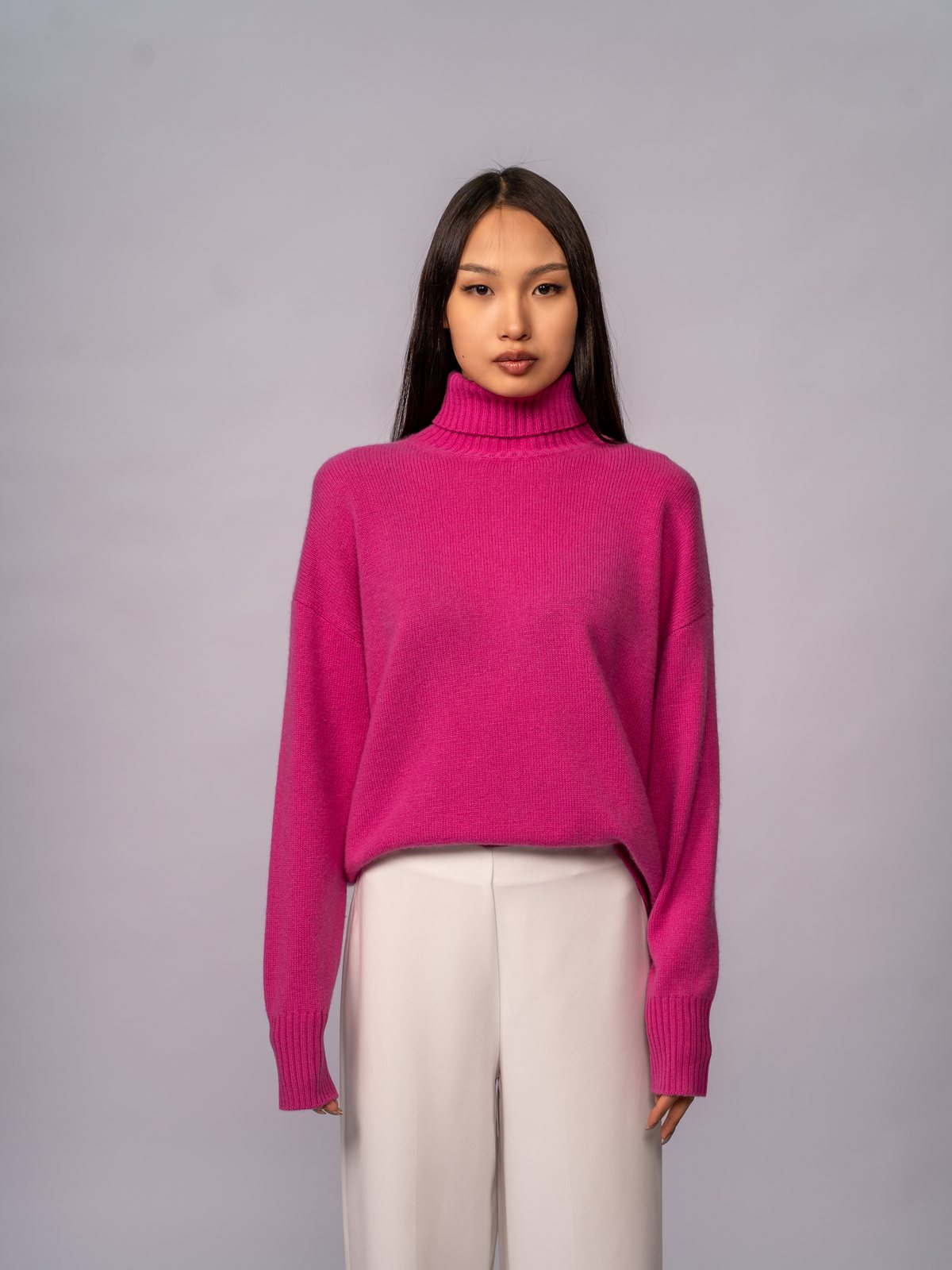 Rollkragenpullover mit Rippenabschlüssen · Showbiz — Ansicht 1