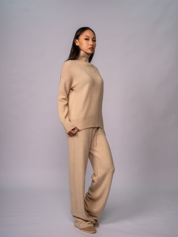 Funnel-Neck Lounge Sweater in Organic Lt Brown