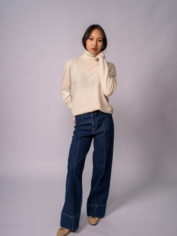 Turtleneck Sweater in Organic White