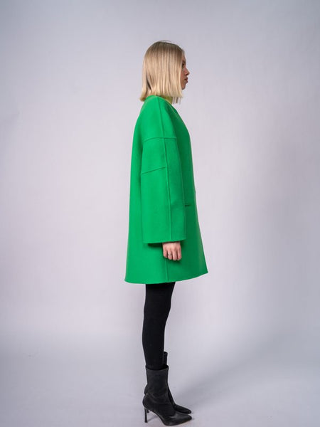 Cappotto a trapezio senza collo · Spring