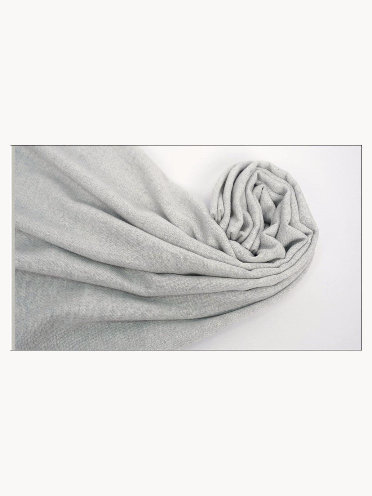 Cashmere Shawl · Light Grey — flat